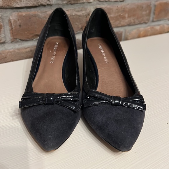 Donald J Pliner Navy heels - Picture 5 of 11